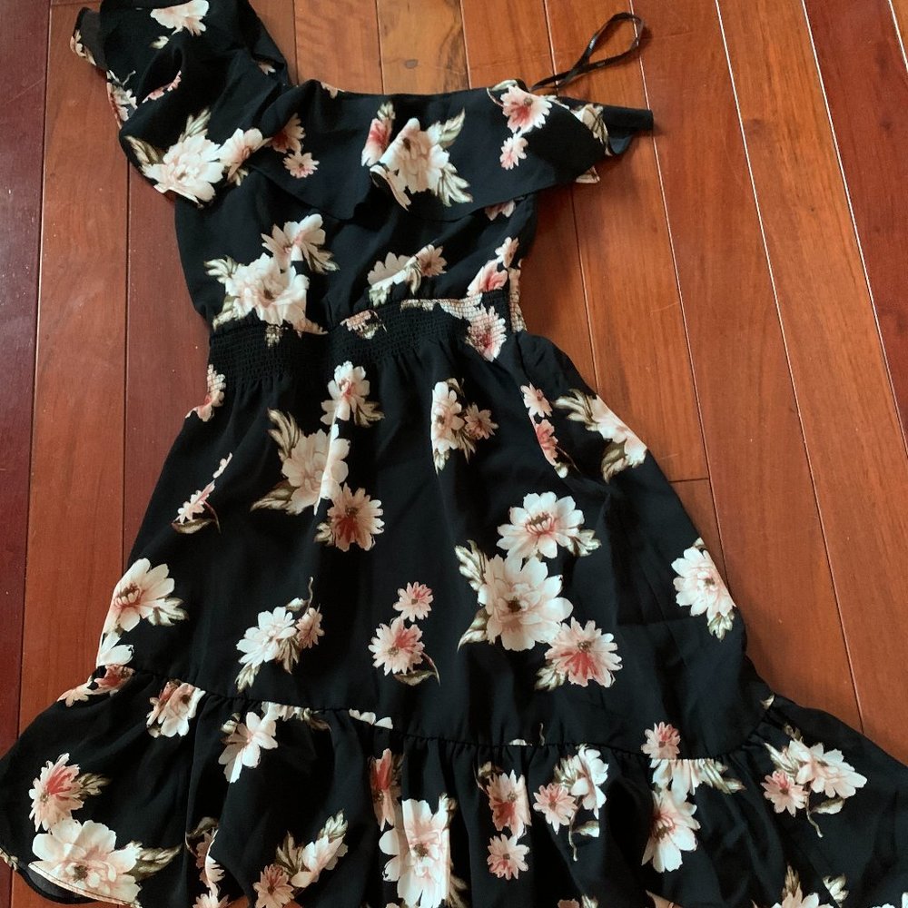 J.O.A. Los Angeles Floral Dress